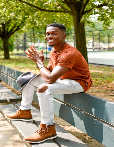 From Small Town to Carnegie Hall: Chart-Topping Singer Navigates Music Industry